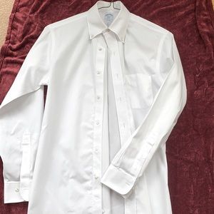 Brooks Brothers Mens 14.5 x 22/23 Regent fit white